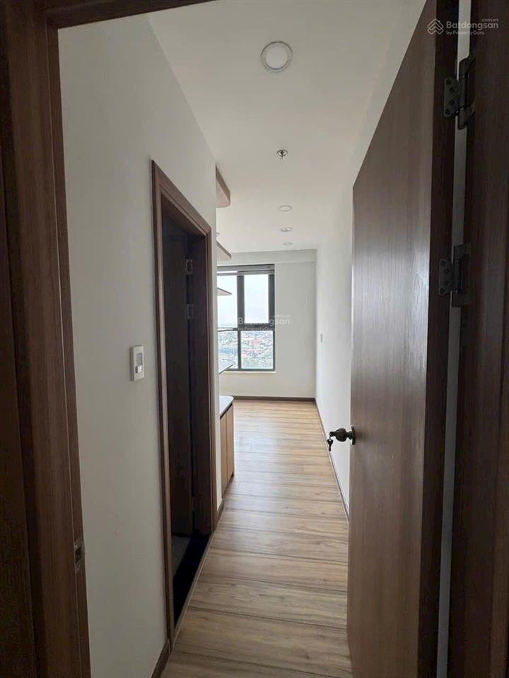 Giá cđt bcons plaza ngay làng đại học 61m2 2pn+2wc 2ty589tr đã vat
