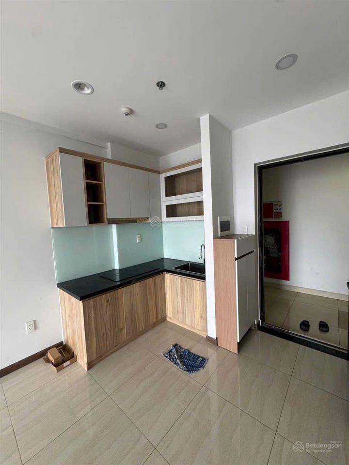 Giá cđt bcons plaza ngay làng đại học 61m2 2pn+2wc 2ty589tr đã vat