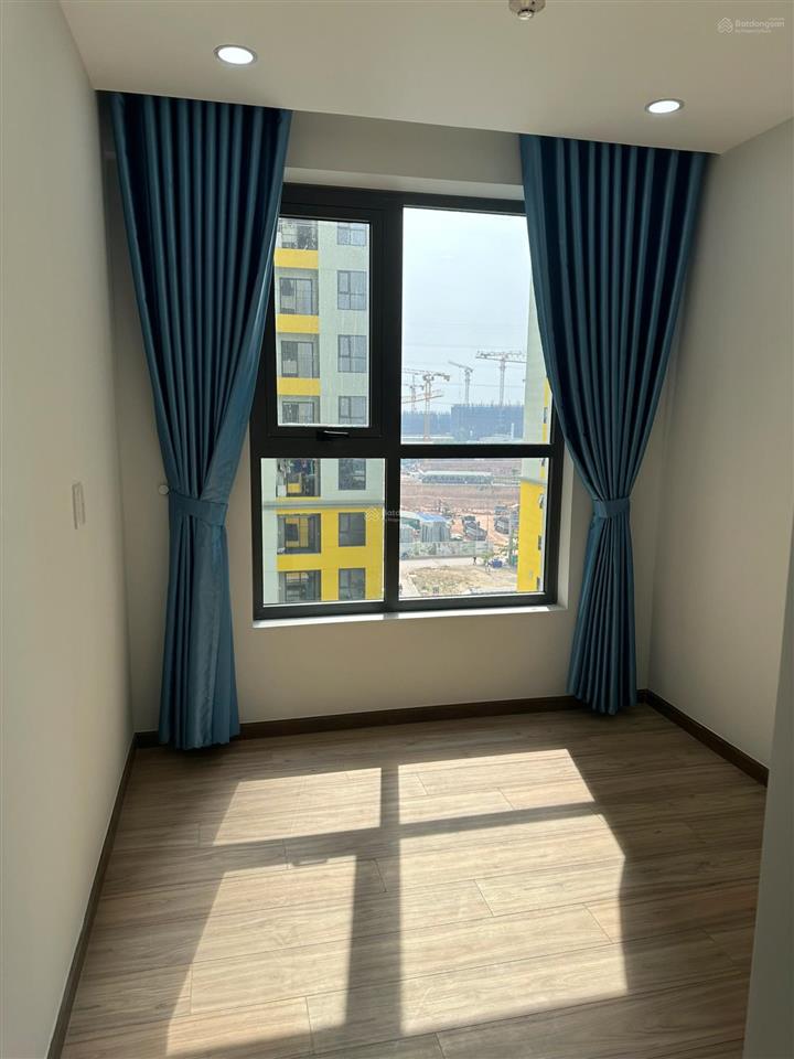 Cho thuê giá ưu đãi 6.5tr  bcons plaza  máy lạnh tầng trung