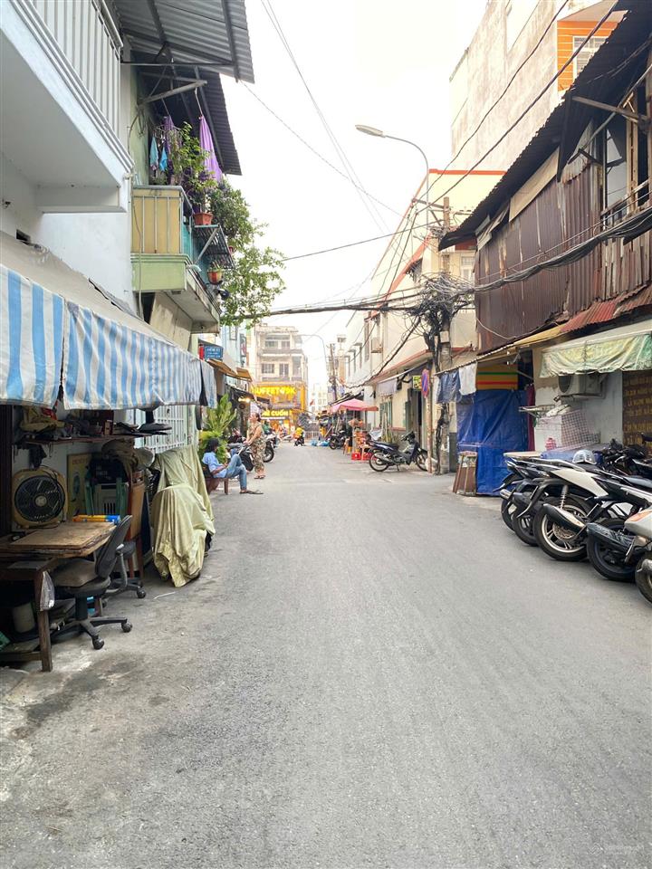 Nhà 3 tầng mt tú mỡ, gò vấp thông ra phan văn trị chỉ 50m, dt25m2 giá chỉ 4,39 tỷ còn bớt lộc!