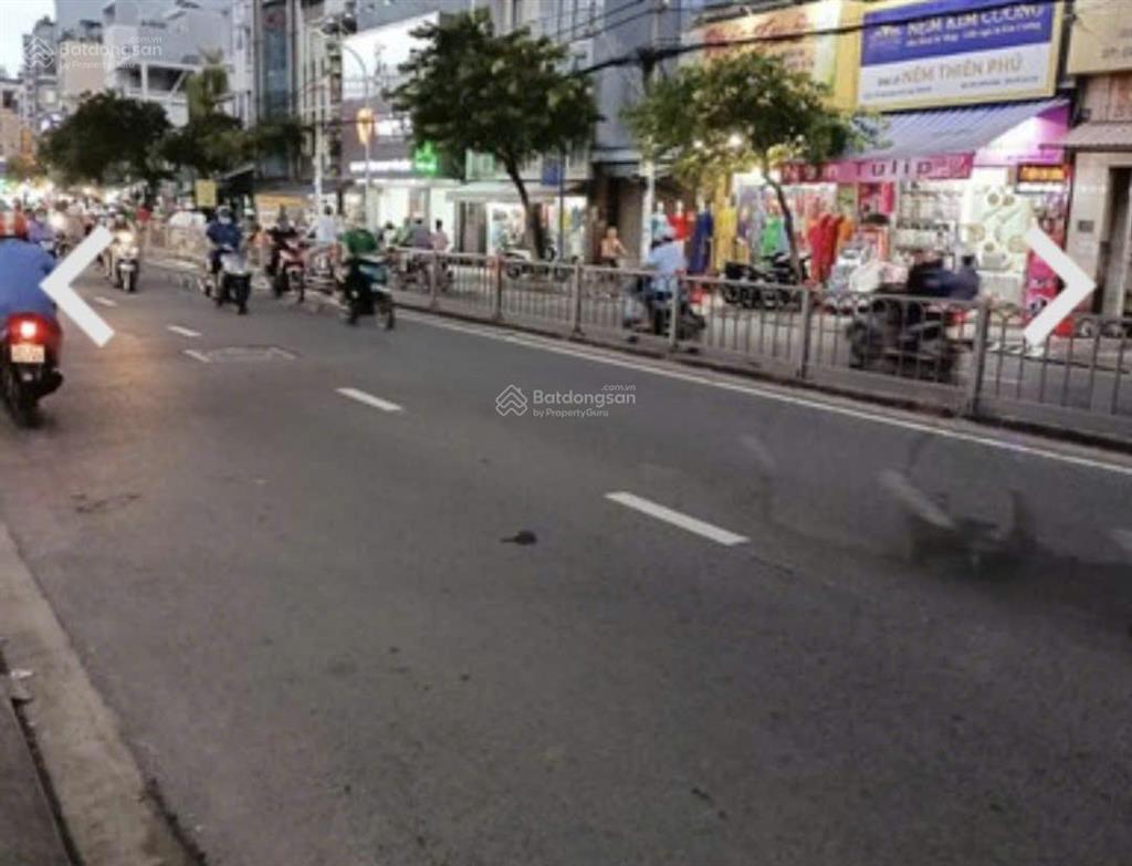 Cho thuê nhà trọ 5tr quận 6, gần vòng xoay phú lâm, có ban công, hẻm xe hơi