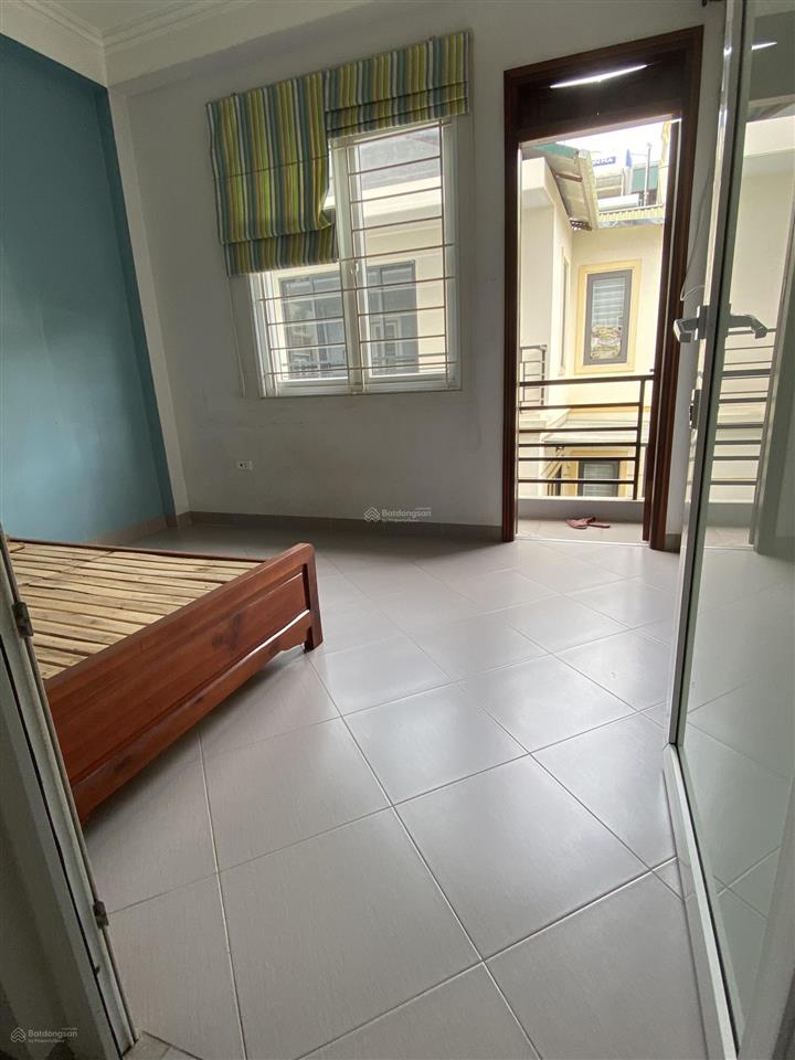 Nhà nguyên căn 200m 4 tầng 4pn 2 mặt tiền ô tô đỗ cửa | chỉ 9,9tr (long biên)