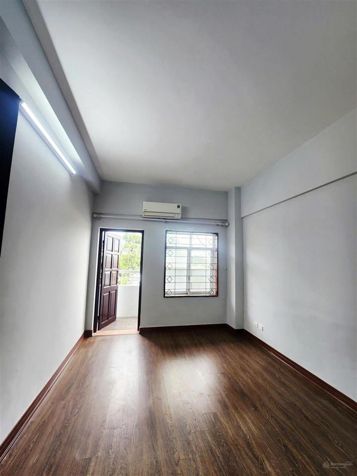 Bán căn hộ chính chủ tại ct16 định công. diện tích 101m2, 3 phòng ngủ.