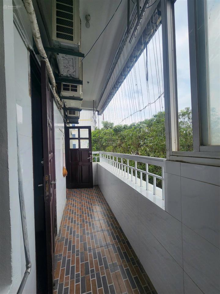 Bán căn hộ chính chủ tại ct16 định công. diện tích 101m2, 3 phòng ngủ.