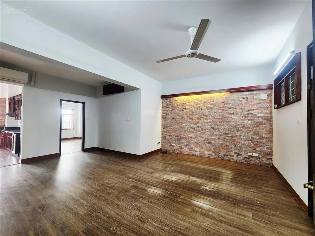 Bán căn hộ chính chủ tại ct16 định công. diện tích 101m2, 3 phòng ngủ.