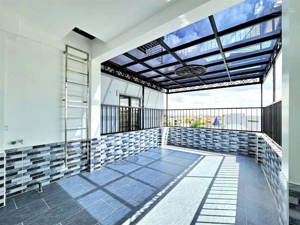 Bán nhà xây mới 5 tầng lê hồng phong  có thang máy