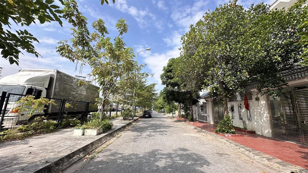 Biệt thự vườn hồng vị trí siêu đẹp