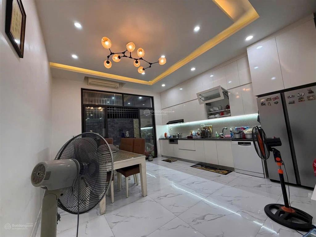 Bán gấp nhà tại hoàng huy mall  võ nguyên giáp  hải phòng