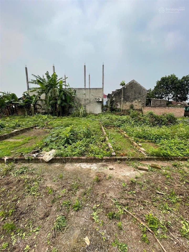 Diện tích 75,7 m2 / tại xã minh tiến phù cừ hưng yên đất vuông vắn , mặt tiền rộng , nở hậ