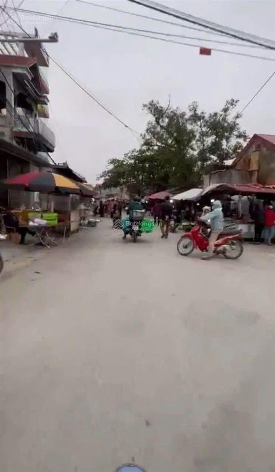 Chủ gửi áp góc hai mặt tiền tại thôn hòa lạc xã hòa phong thị xã mỹ hào diện tích 60,5 m2