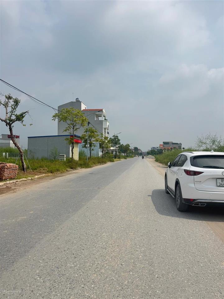 Mặt ngoài giãn dân cẩm xá mỹ hào vị trí đẹp, dễ nhận diện
lô cl131
giá chỉ 4 tỷ 700 triệu
