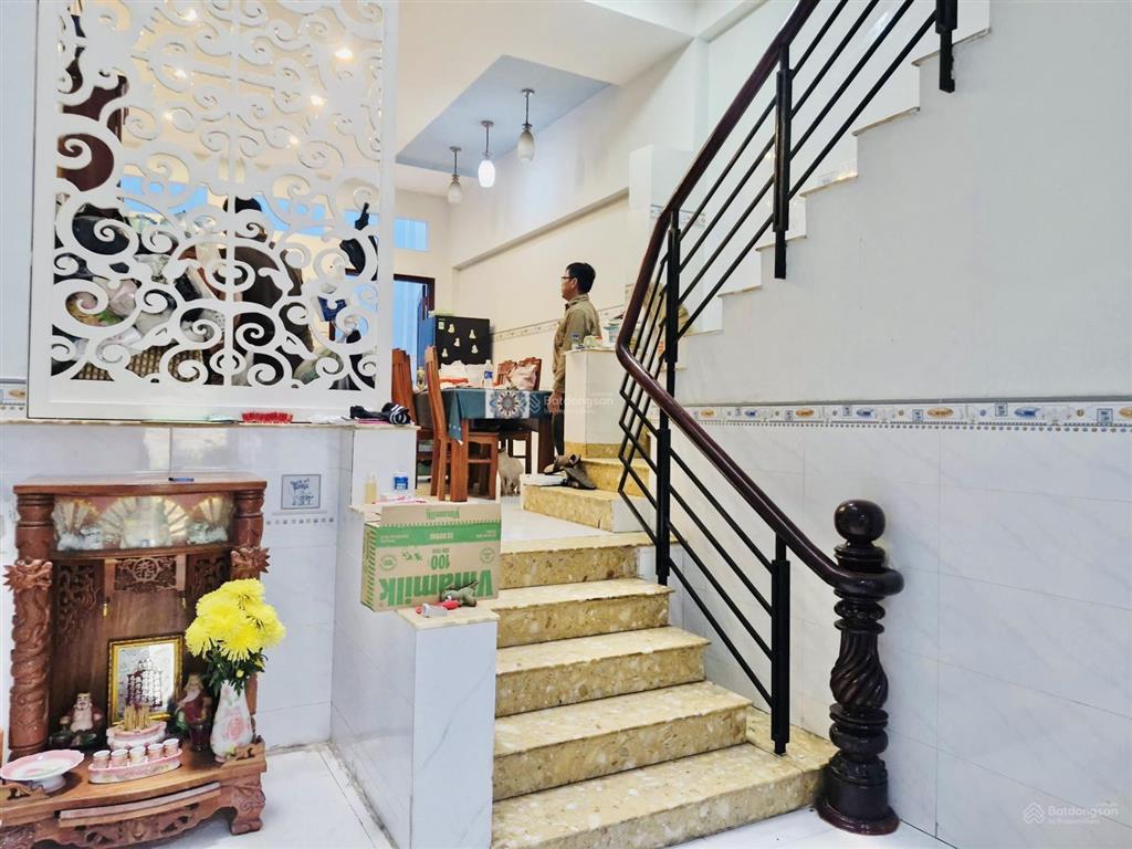 Nhà 3 tầng nguyễn tuyển, bình trưng tây, quận 2  ngang 4,3m dài 21m  giá 8,99 tỷ