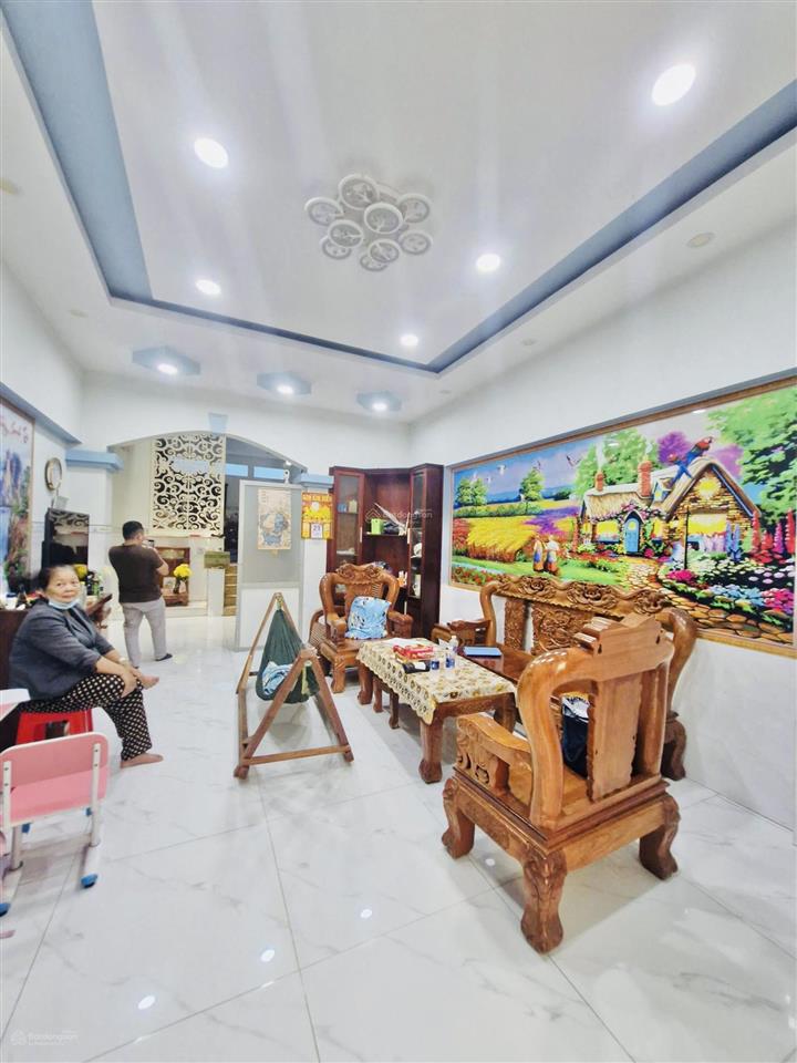 Nhà 3 tầng nguyễn tuyển, bình trưng tây, quận 2  ngang 4,3m dài 21m  giá 8,99 tỷ