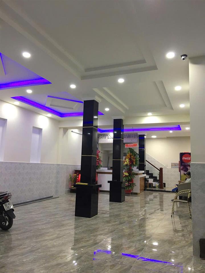 Bán nhà 1 trệt 3 lầu 10,5x18m giá 17 tỷ Đường Trung Mỹ - Tân Xuân