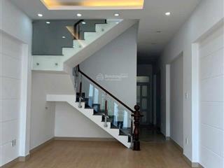 Bán nhà 3 tầng 4x15,5m, ô tô vào nhà, đường số 5, bình trưng tây, giá 6,9 tỷ