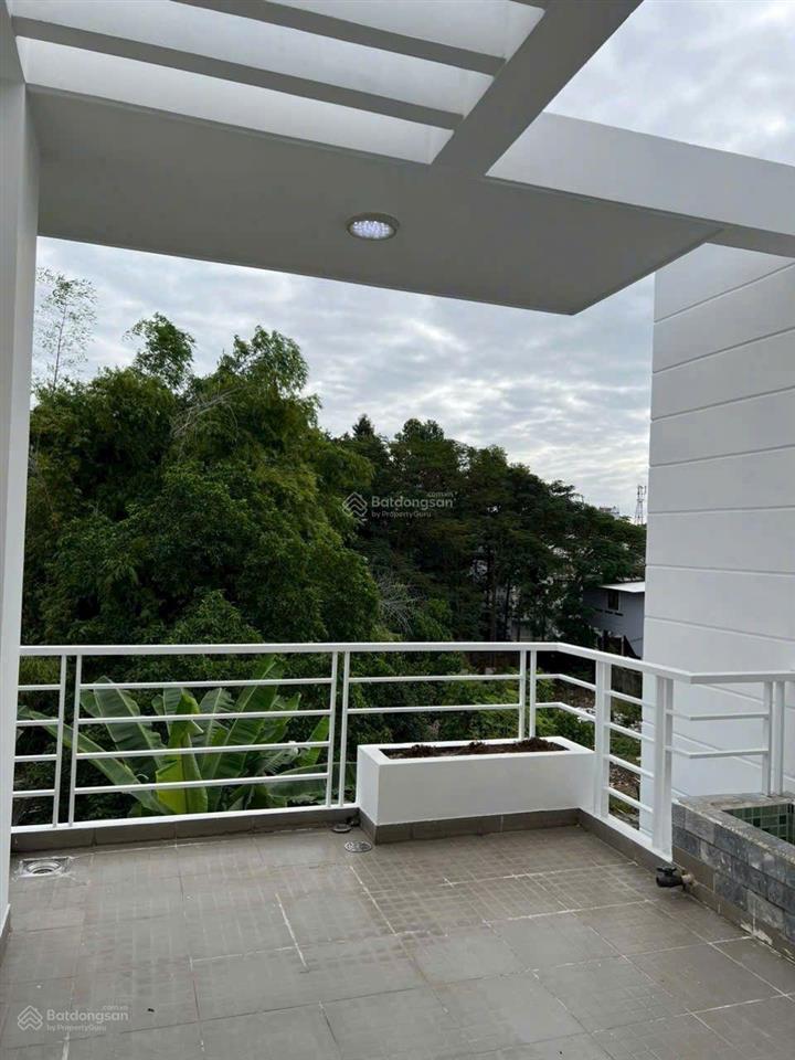 Bán nhà 3 tầng 4x15,5m, ô tô vào nhà, đường số 5, bình trưng tây, giá 6,9 tỷ