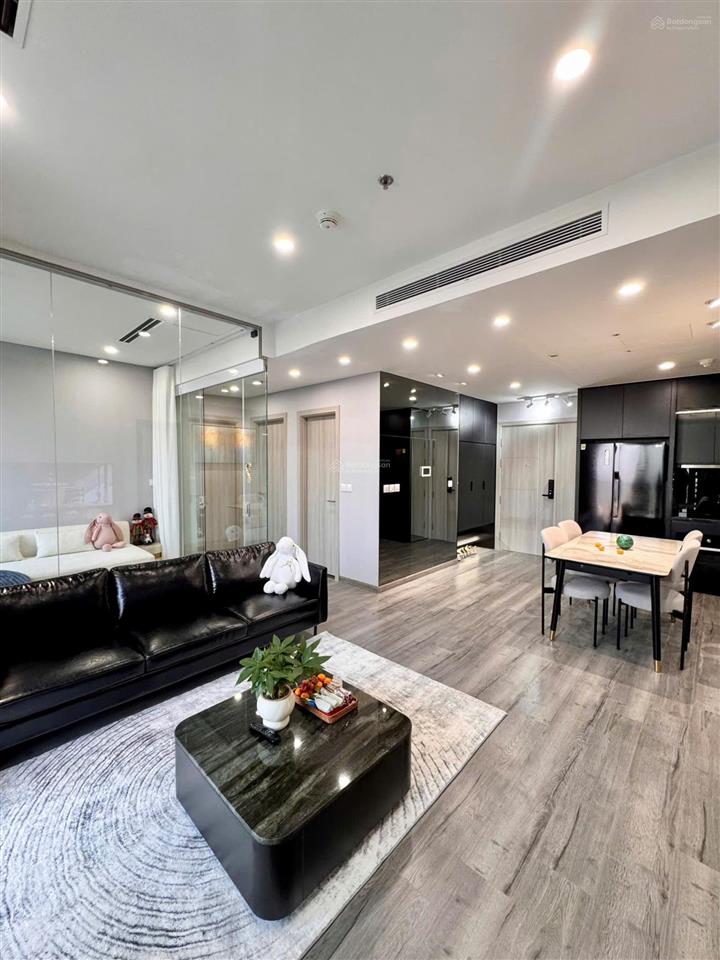 Chính chủ bán căn 3pn  80m2 cc masteri, view hồ, nhà đẹp full đồ, hướng mát, smart city