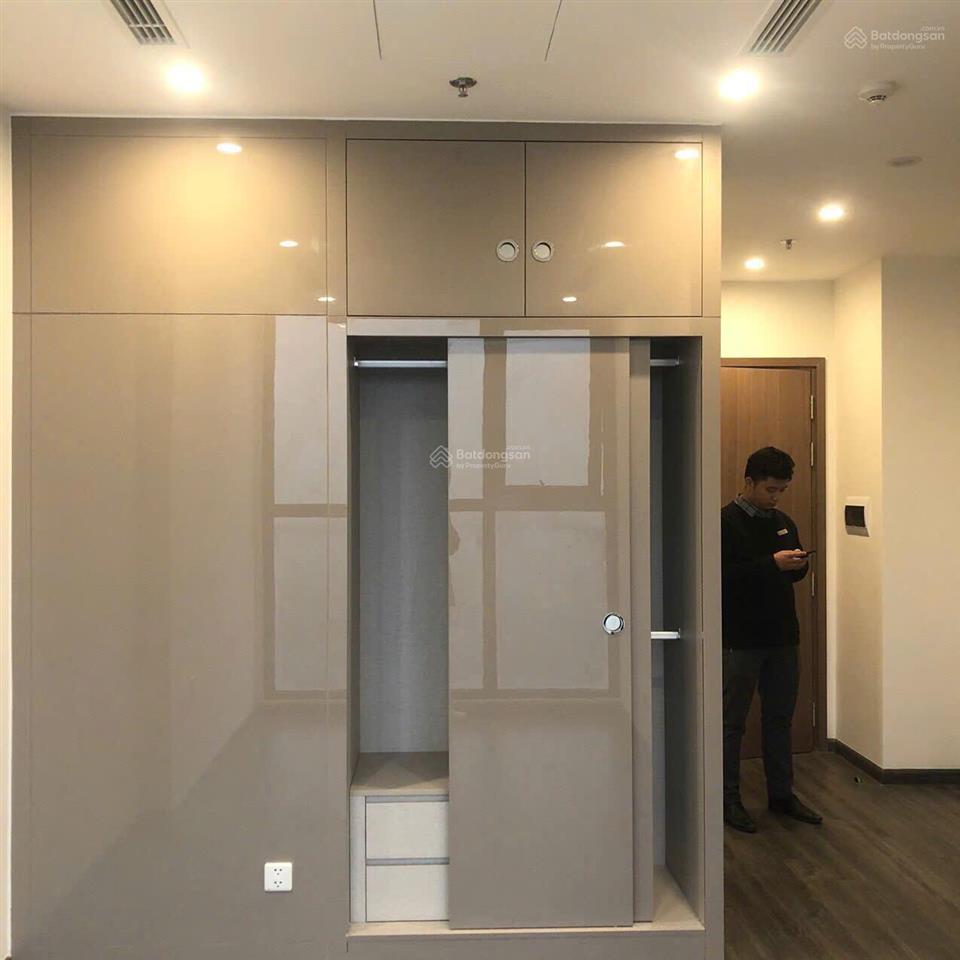Studio tòa tonkin 1  28,1m2, 2,5 tỷ, chính chủ cần bán gấp vinhomes smart city giá hời