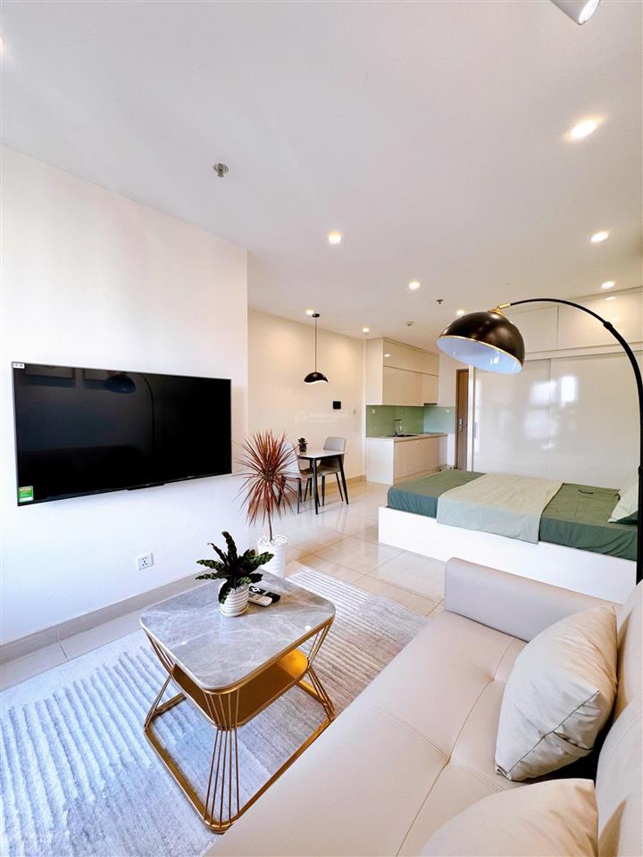Bán gấp studio 31.8m, full đồ xịn, 2 tỷ tròn, gần hồ, đông nam, vin smart city, đã giảm thêm 100tr