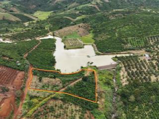 Chủ cần tiền bán gấp lô đất view hồ  có sẵn quán cafe có thu nhập đều, giá đầu tư  cực tốt