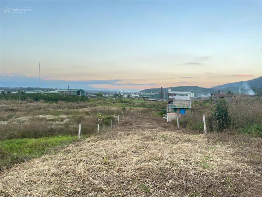 Chính chủ bán gấp lô đất view núi, đường tránh, đủ tiện ích xung quanh, phù hợp nghỉ dưỡng đầu tư