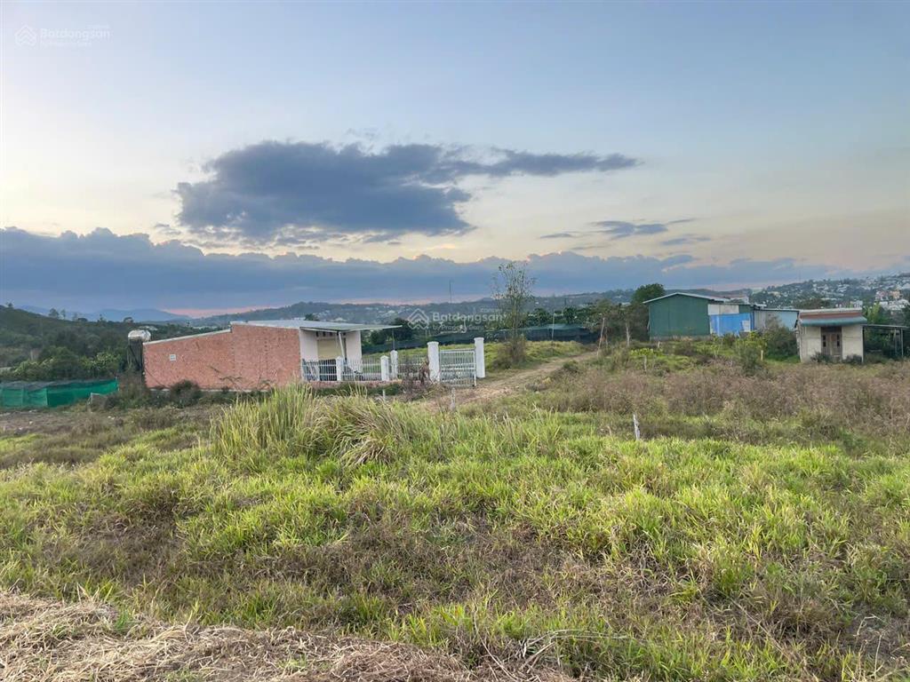 Chính chủ bán gấp lô đất view núi, đường tránh, đủ tiện ích xung quanh, phù hợp nghỉ dưỡng đầu tư