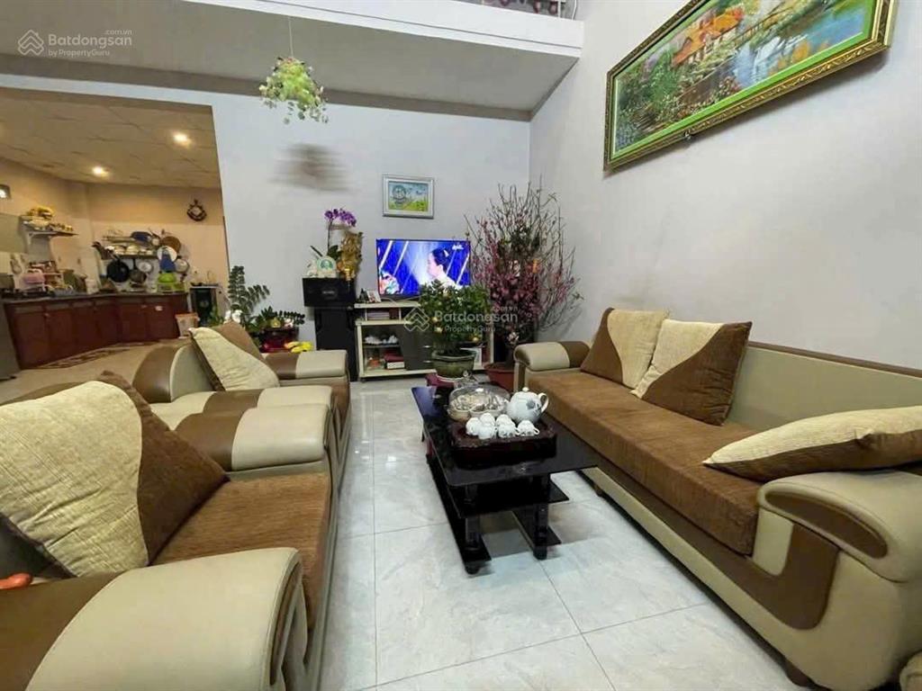 Bán nhà đẹp bảo lâm, vị trí thuận tiện, sân rộng, khu dân cư đông đúc, an ninh tốt, giá tốt