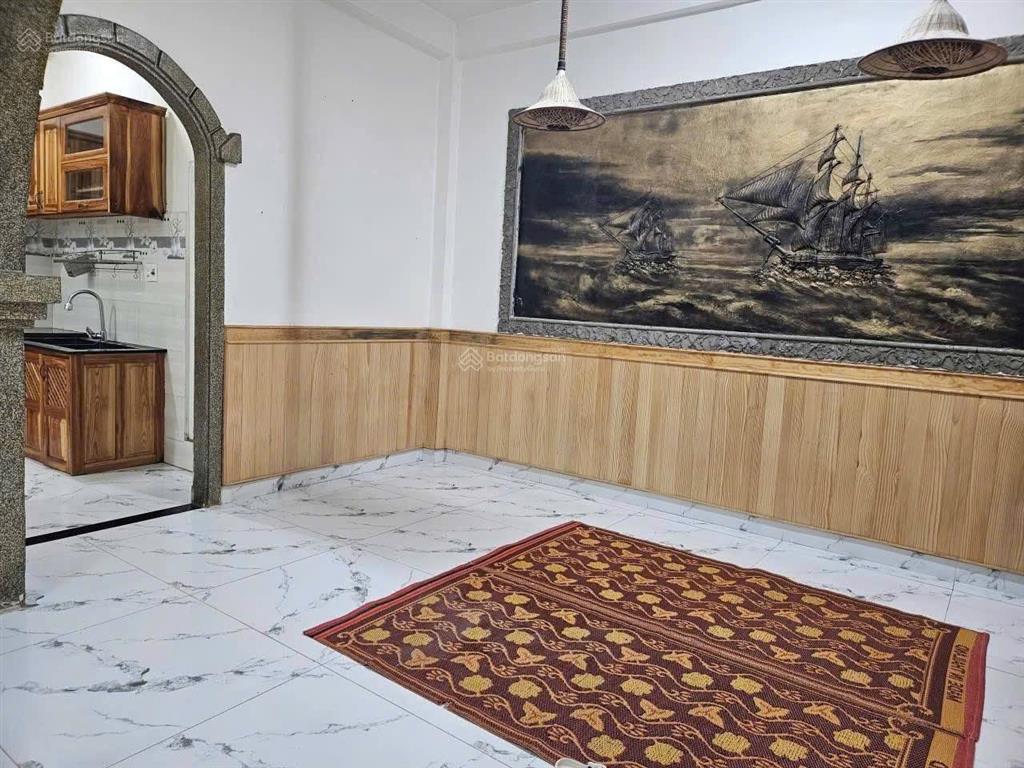 4,9 tỷ bán nhà 2 mặt tiền nguyễn trung trực p. xuân hương  đà lạt