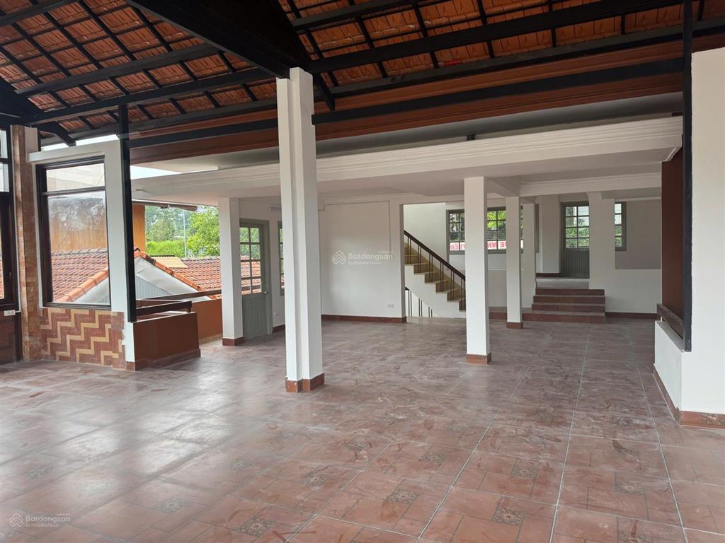Cho thuê mặt bằng bùi thị xuân 500m view hồ xuân hương đà lạt 150tr/tháng