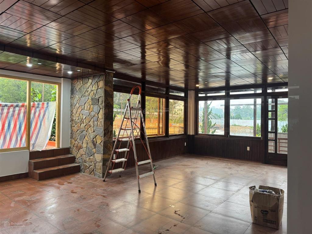 Cho thuê mặt bằng bùi thị xuân 500m view hồ xuân hương đà lạt 150tr/tháng