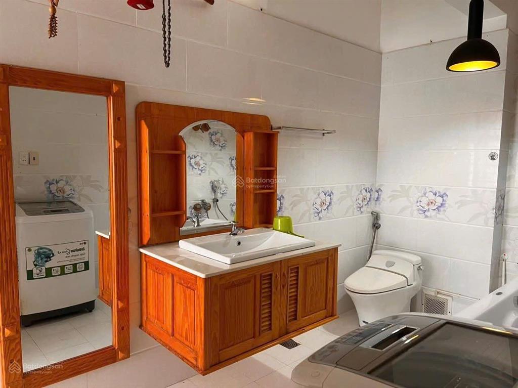 Căn hộ 2 phòng ngủ chung cư c2 tô ngọc vân, phường xuân hương đà lạt