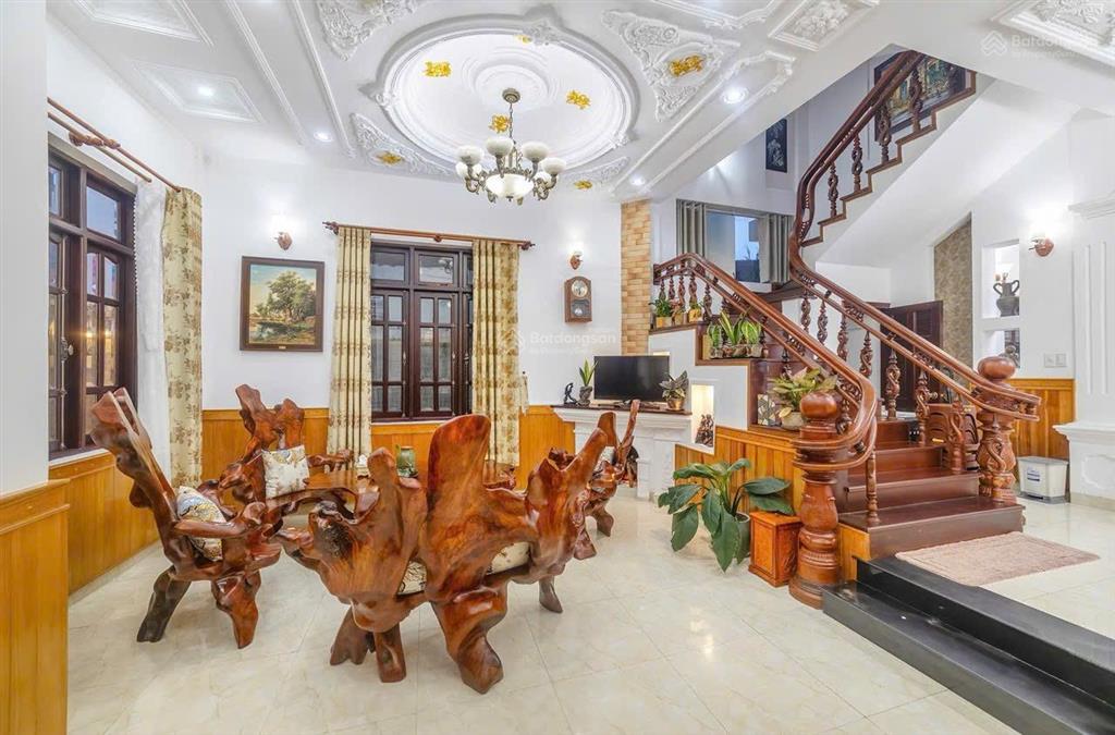 Villa nghỉ dưỡng cho gia đình  gần hồ xuân hương  nguyễn trãi