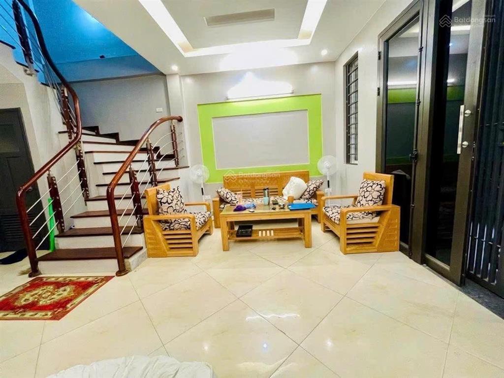 Bán nhà trung tâm ba đình  ngõ đẹp thoáng  mặt tiền cực rộng 5,9m  vài bước ra phố