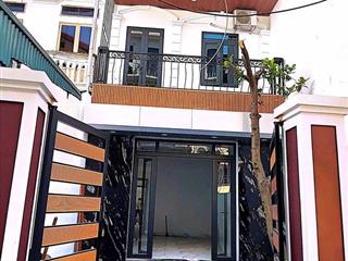 Nhà đẹp gần ô tô  ngõ thông  hàng xóm vinhomes riverside  full nội thất gỗ cao cấp