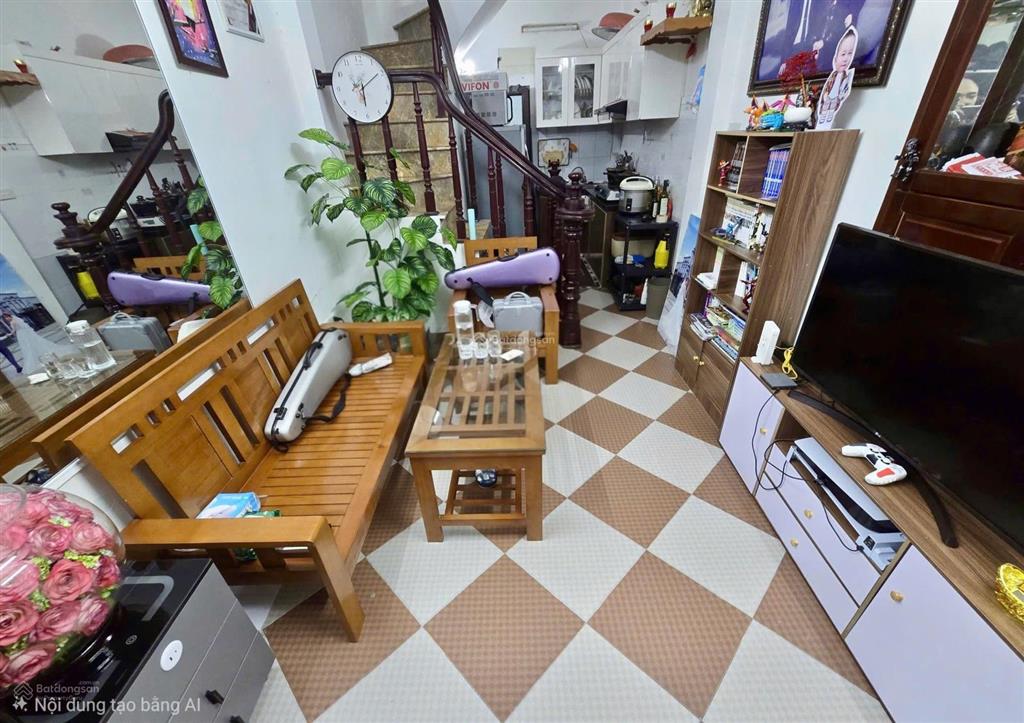 Bán nhà đẹp trung tâm đống đa  sân rộng thoáng vĩnh viễn