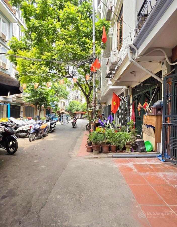 Bán nhà đẹp trung tâm đống đa  sân rộng thoáng vĩnh viễn