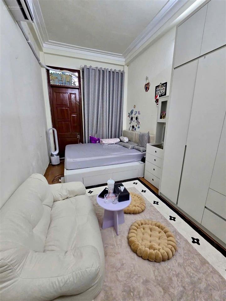 Bán nhà đẹp trung tâm đống đa  sân rộng thoáng vĩnh viễn