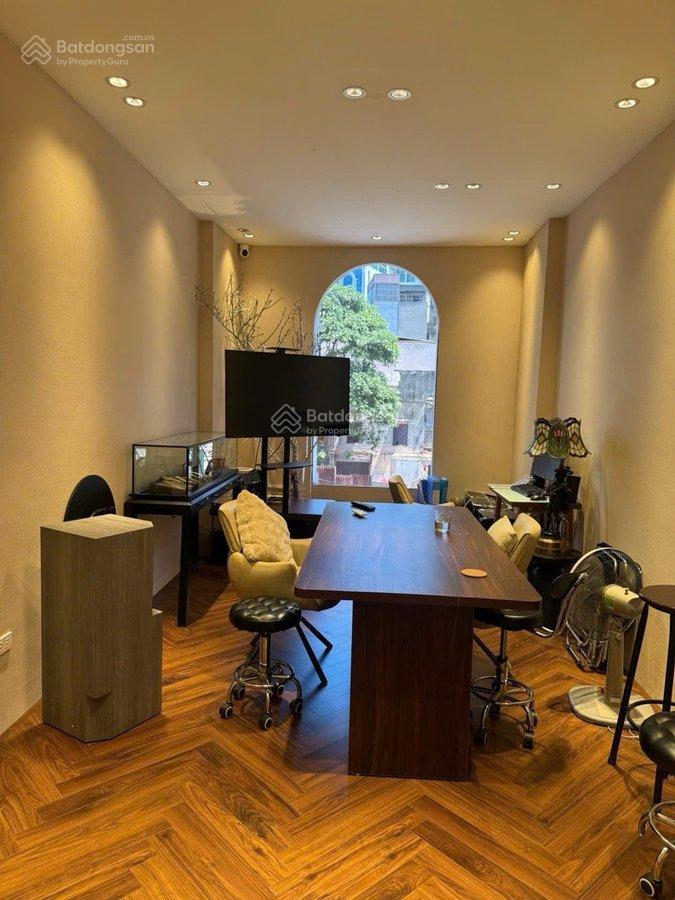 Bán nhà mặt phố  phố vip ba đình  kinh doanh sầm uất  vỉa hè rộng