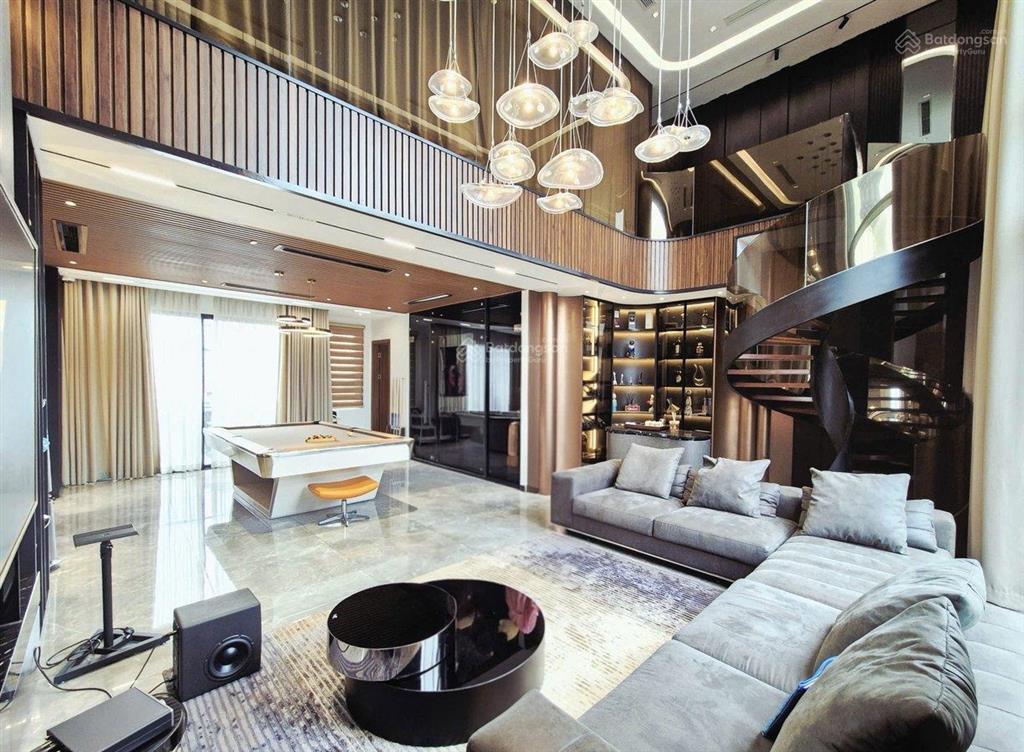 Biệt thự đẳng cấp  ô tô tránh  7 tầng thang máy  nội thất nhập khẩu  vừa ở vừa làm văn phòng