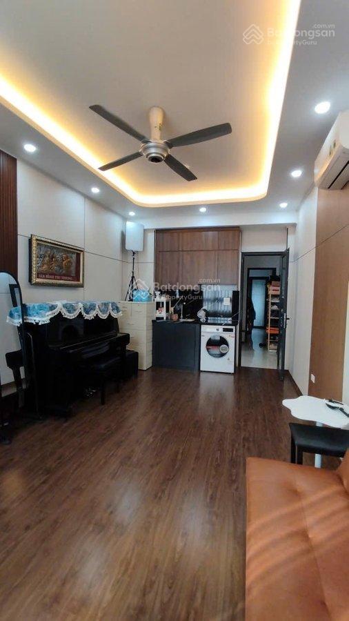 Mặt phố không quy hoạch  6 tầng thang máy  kinh doanh sầm uất  cho thuê 60 triệu/ tháng