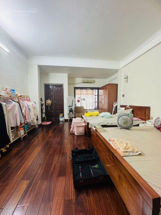 Trung tâm đống đa  phố víp  phân lô ô tô đỗ cửa  6 tầng thang máy  nội thất xịn