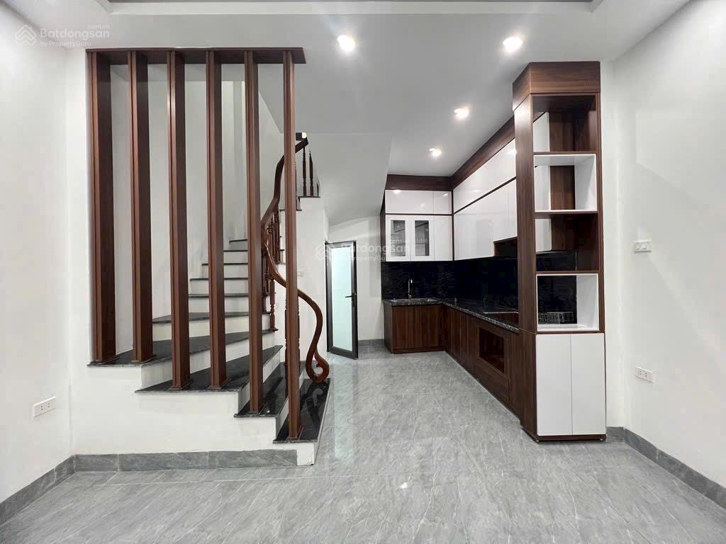 Cho thuê nhà mới nguyên căn ở ngọc thụy