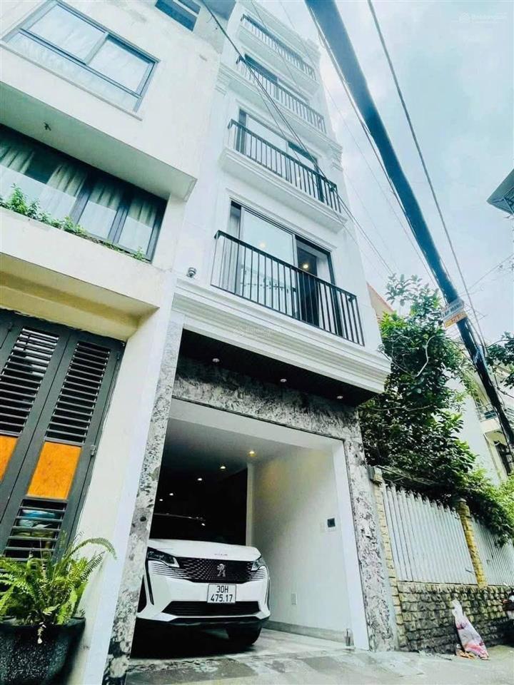 Nhà xây 6 tầng, nội thất sang xịn, về ở ngay, gara ô tô, kinh doanh. trước nhà 5m, ô tô thông