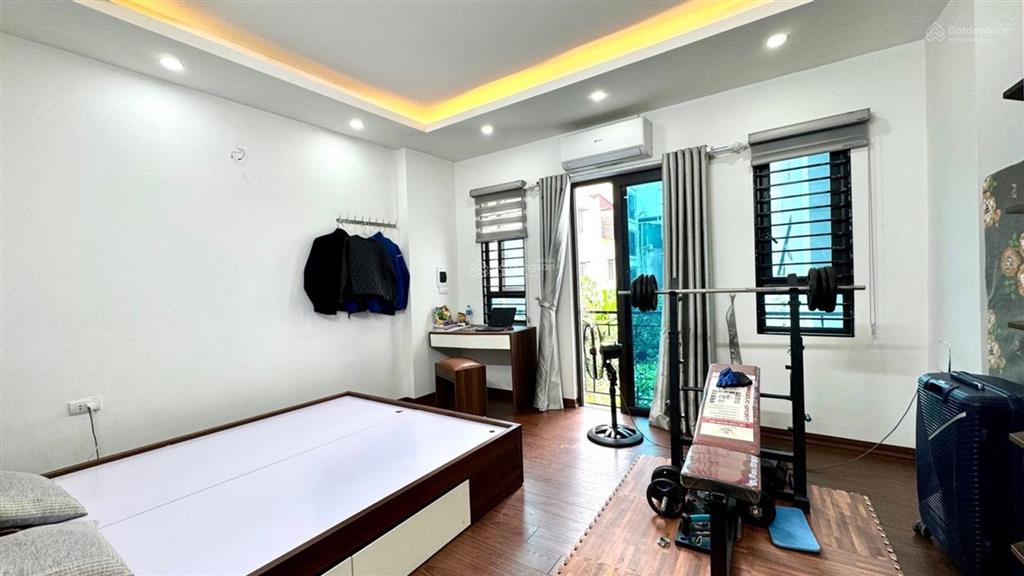 Bán nhà tổ 16 ngọc thuỵ  long biên