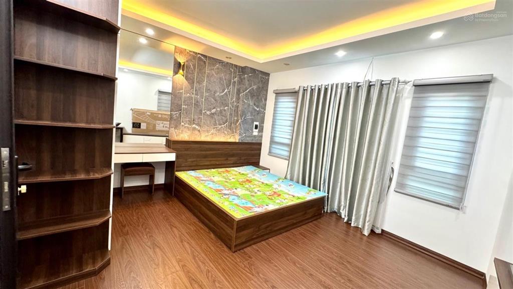 Bán nhà tổ 16 ngọc thuỵ  long biên