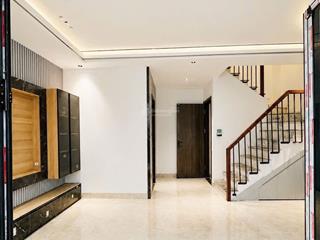 Hơn 8tỷ vị trí cực hiếm ngọc thuỵ 1 căn hiếm có gần ngay chợ ngọc thuỵ  gara oto  thang máy