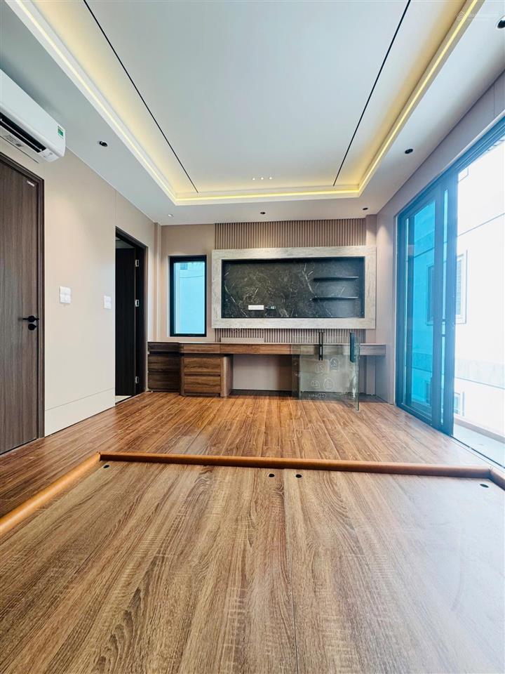Bán nhà bồ đề hơn 40m2 ô tô vào nhà 14 tỷ nhô
