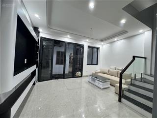 Nhà mới 6 tầng  thang máy  nội thất cao cấp  gần ô tô tránh  gia quất bồ đề  khách xem là chốt