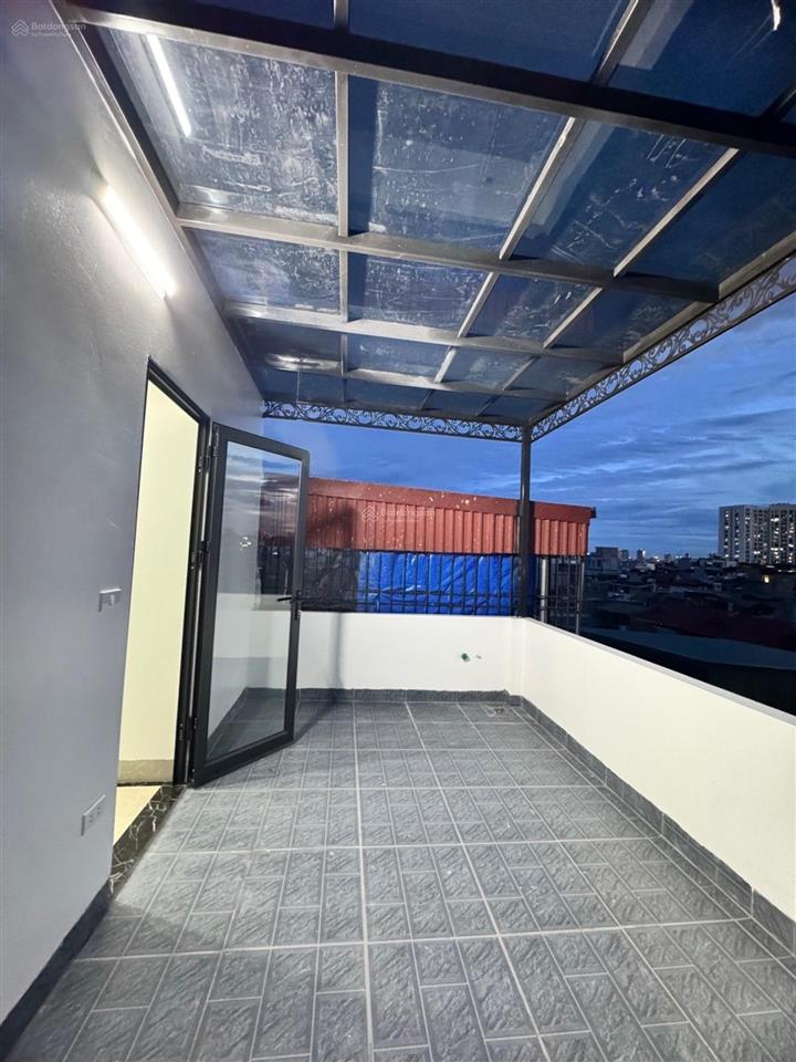 Nhà mới 6 tầng  thang máy  nội thất cao cấp  gần ô tô tránh  gia quất bồ đề  khách xem là chốt