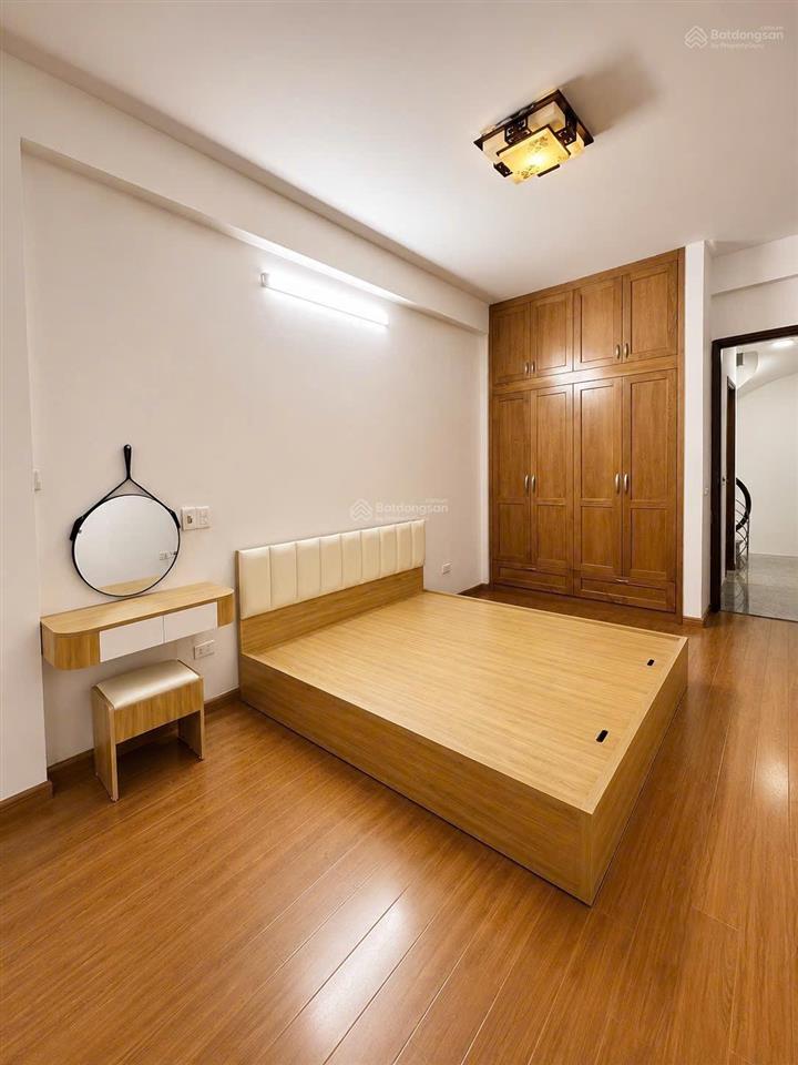 Bán nhà 5 tầng  full nội thất  phố hồng tiến  chỉ hơn 7tỷ chốt ngay